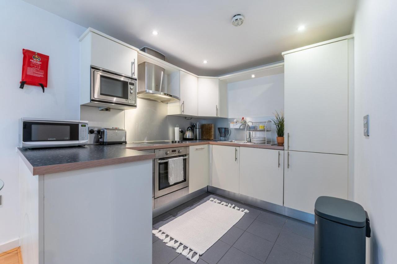 לונדון Cosy Apartment 15 Minutes From Oxford Circus/Soho מראה חיצוני תמונה