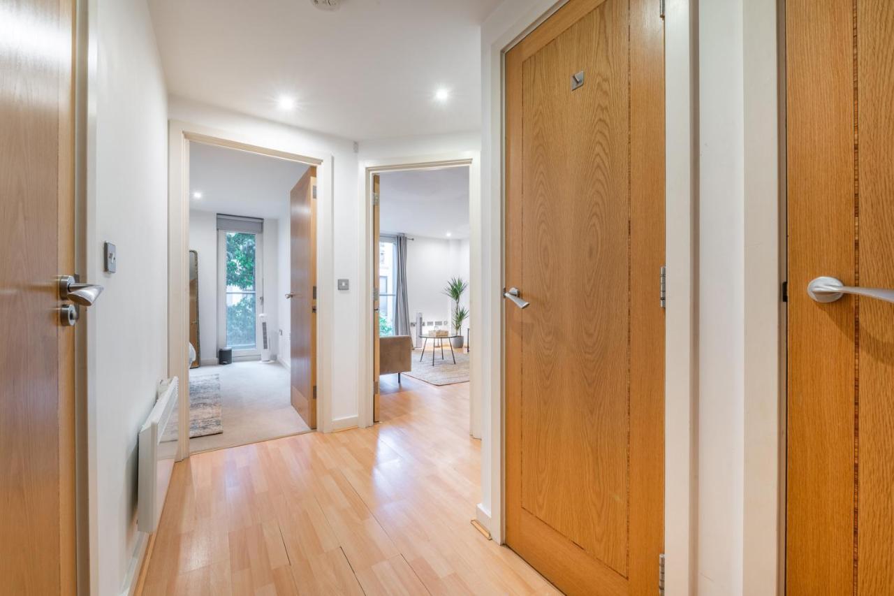 לונדון Cosy Apartment 15 Minutes From Oxford Circus/Soho מראה חיצוני תמונה