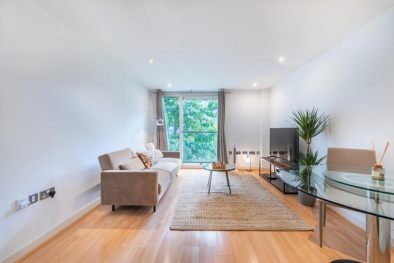 לונדון Cosy Apartment 15 Minutes From Oxford Circus/Soho מראה חיצוני תמונה